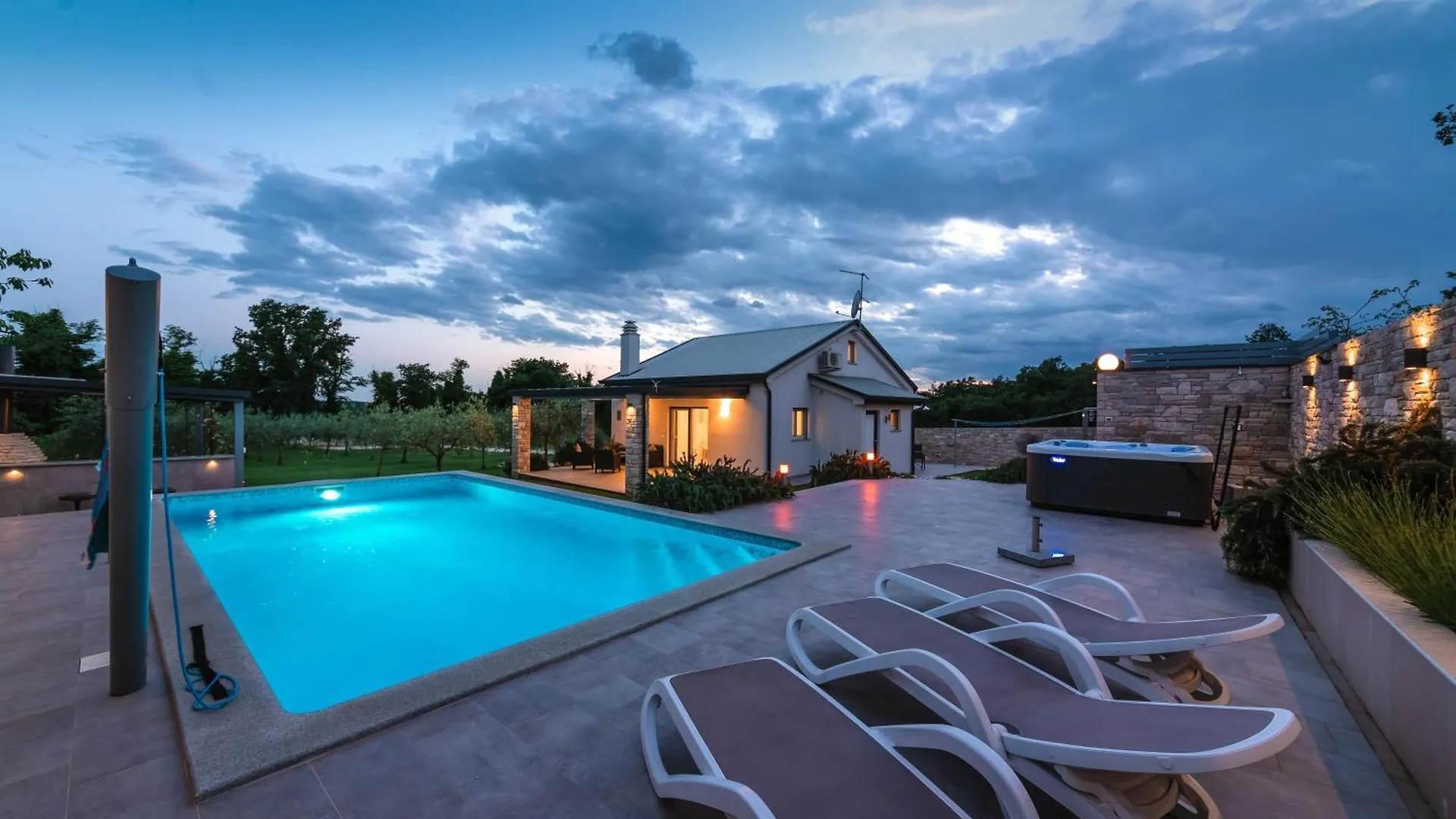 Villa Crystallina location